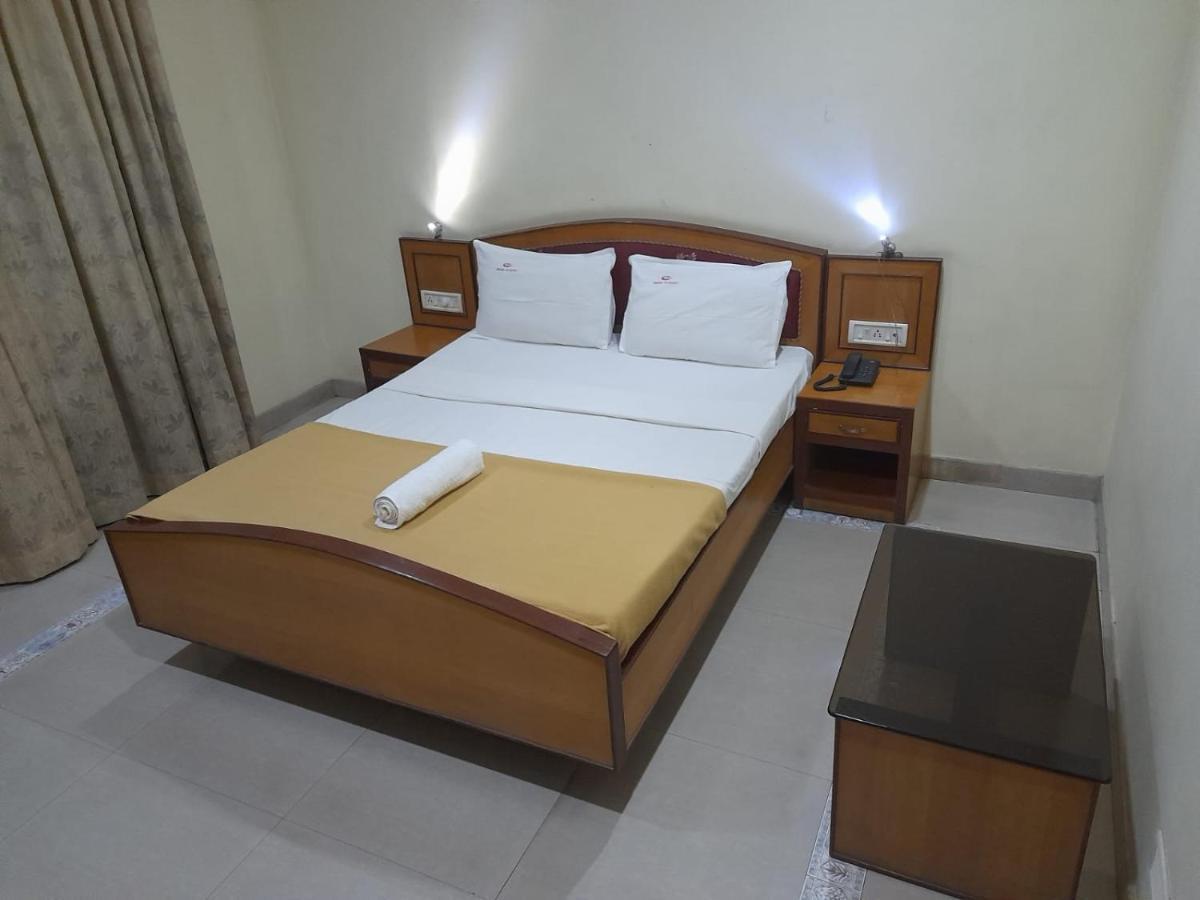 Dp Oberoi Residency Hotel Kochi Exterior photo
