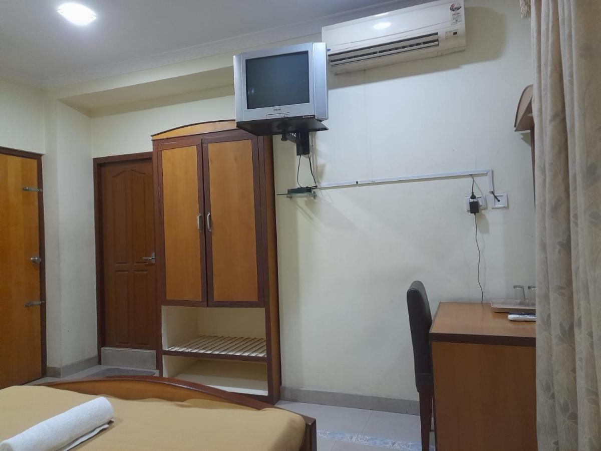 Dp Oberoi Residency Hotel Kochi Exterior photo