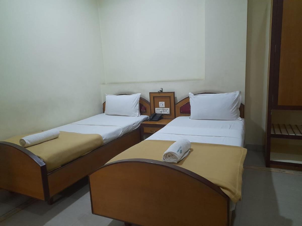 Dp Oberoi Residency Hotel Kochi Exterior photo