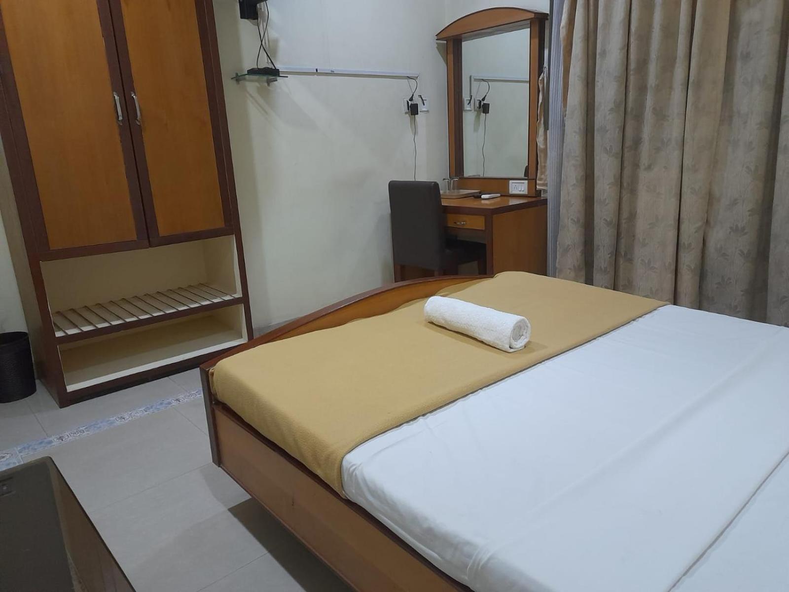 Dp Oberoi Residency Hotel Kochi Room photo